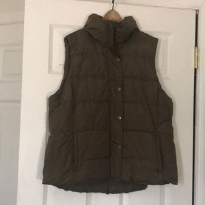 Old Navy - XL Olive green quilted puffer vest
